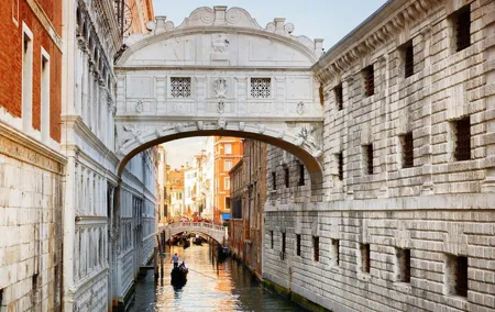 Private or Semi Doge's Palace & Saint Mark's Basilica Guided Tour