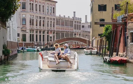 Venice: Explore Venice on Electric Boat