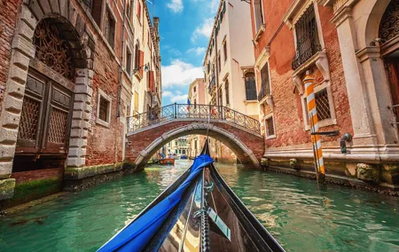 Venice Walking Tour and Gondola Ride