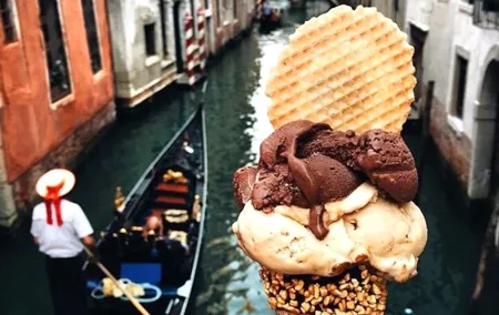 Pastamania in Venice with Wine Tasting and Gelato