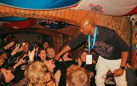 Prague Centre Pub Crawl - Open Bar, Welcome Shots & Club Entries