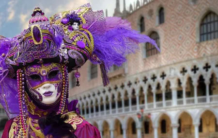 Skip the line Doge's Palace Guided Walking Tour in Venice