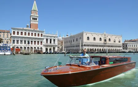 Venice S.Lucia Station to Venice Hotels or viceversa