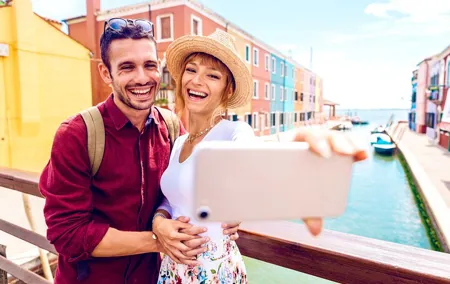 Venice: Murano & Burano Islands Tour with Optional Torcello Stop
