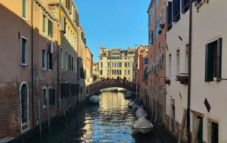 Venice Small Group Walking Tour of Most-Famous Sites &Attractions