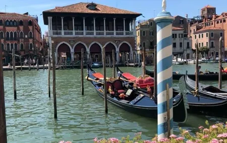 Venice Through a Local’s Eyes: Private Water Taxi & Walking Tour