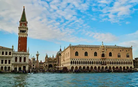 Venice Doge's Palace and Bridge of Sighs Guided Tour