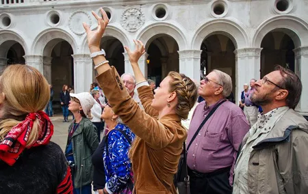 VIP Doge's Palace Secret Passages & Casanova Prison Tour