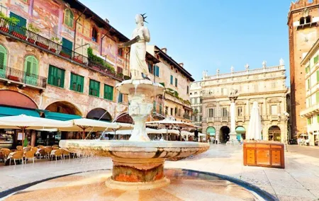 Verona City Sightseeing Walking Tour of Must-See Sites with Local Guide