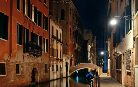 Venice at Sunset: Crimes, Legends and Mysteries