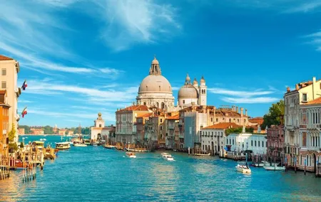 Shared Departure Transfer: Venice Hotels to Venice Train or Bus Station