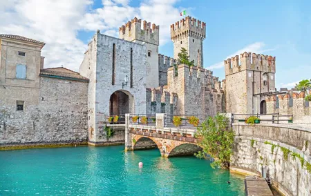 From Venice: Verona Tour and Lake Garda Cruise