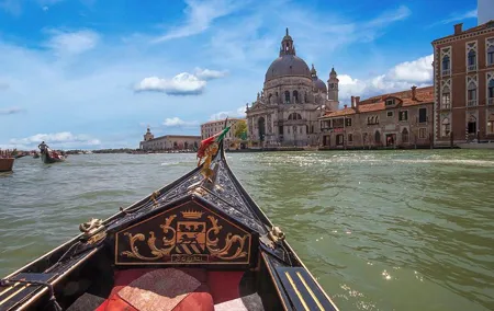 Enchanting Venice: Private Gondola Experience
