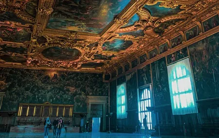 Small-group Doge's Palace Skip-the-line Tour