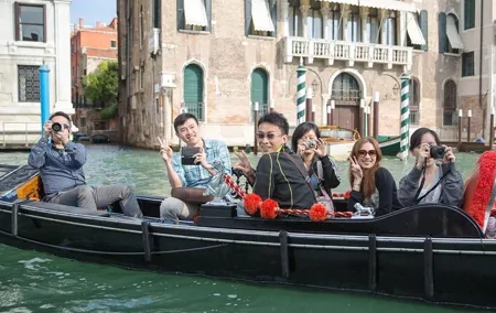 Venice Gondola Ride & Extra Meal Break at illy Caffè
