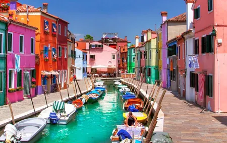 Venetian Islands Tour in Murano Burano and Torcello