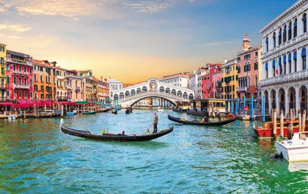 Venezia Walking Tour with Audio and Written Guide by a Local