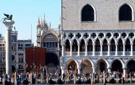 Doge's Palace guided tour and Gondola ride