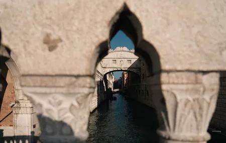 Hidden Venice Photo Tour with your phone!