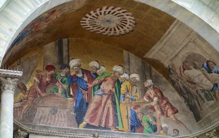 FriendInVenice: Experience the True Venice with a Private Tour