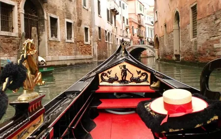 45-Minute or 1-hour Private Gondola Ride from Rialto