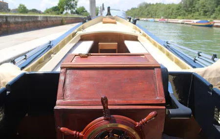 Venice Night Boat Tour from Zattere