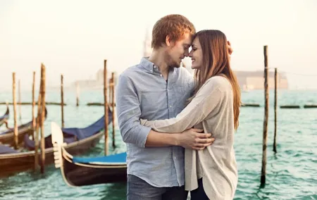Romantic Photoshoot in Magical Venice