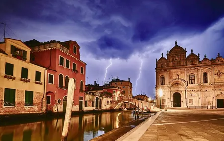 Venice Ghost & Legends Walking City Tour