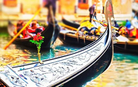 Skip-the-Line Venice Private Tour Including St Mark Doges Palace & Gondola Ride