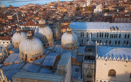 Venice Walking Tour plus Skip the Lines Doge's Palace and St Mark's Basilica Tours
