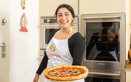 Cesarine: Pizza & Tiramisu Class in Venice