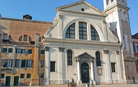 Venice Top attractions Walking Tour along the Canals with Local Guide