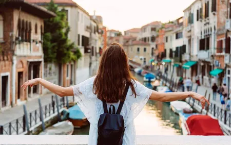 VENICE in 1 Day WOW Tour: city walk, Murano, Burano with lunch!