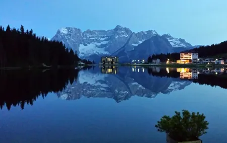 Lakes of the Dolomites: Misurina, Braies, 3 Peaks & Cortina starting from Venice