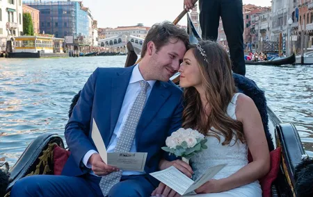 Renew your wedding vows on a romantic gondola