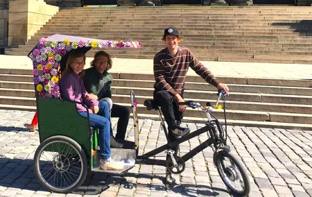 Private guided E -Rickshaw Prague City Tour