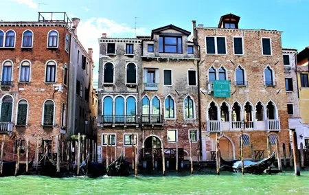 Private Cruise: Venice Viewed by the Water with 3-Course Dinner