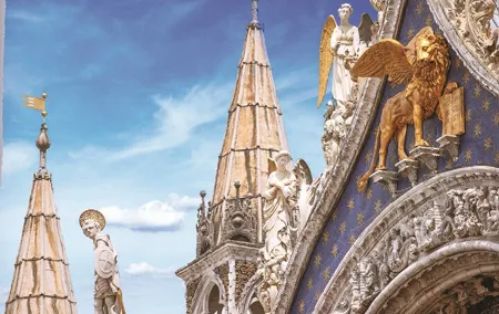 Doge's Palace & Basilica Tour with Gondola Ride in Venice