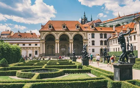 Private Lesser Town tour - Historical Treasure Hunt