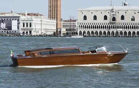 Private LimoBoat Tour Murano Burano and Torcello 4hours