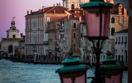 Live Venice as a local departing from Padua
