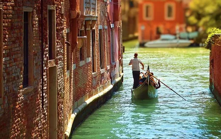 Private Gondola Tour from Piazza San Marco