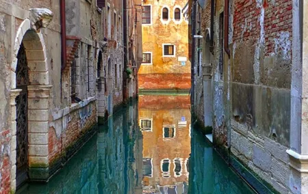 Private Cruise: Venice Viewed by the water