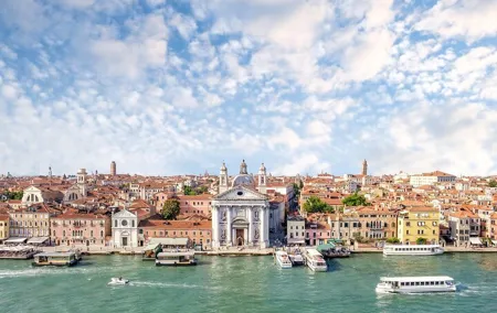 Private Tour from Venice to Verona and Lake Garda (Sirmione)
