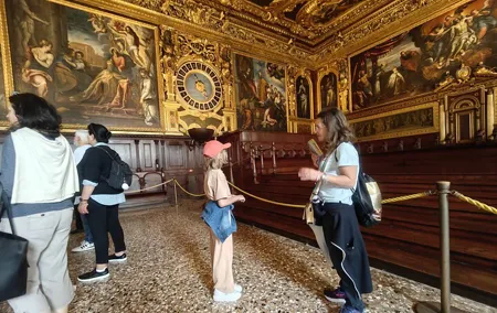 Doge's Palace skip the line with a guide architect