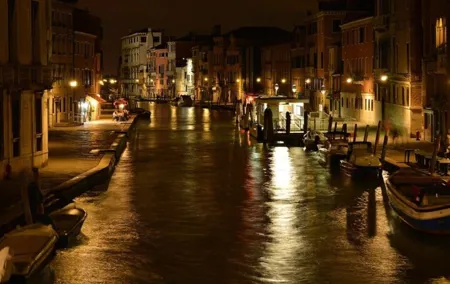 Venice: private night walking tour