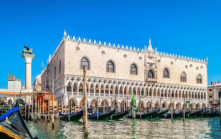 Guided tour of the Doge's Palace with access to Casanova prison