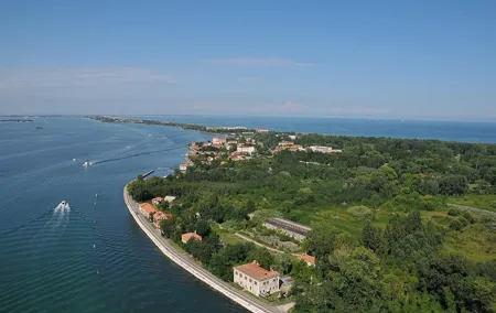 Private Bike Tour in Lido of Venice