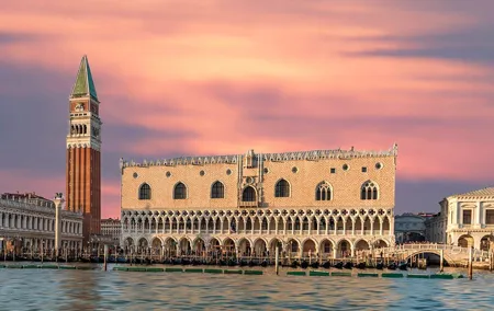 Ducale Palace Combo Tour to Prison with Ticket