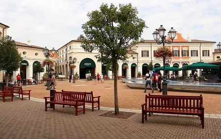 Half day Venice cruise terminal shore excursion outlet village